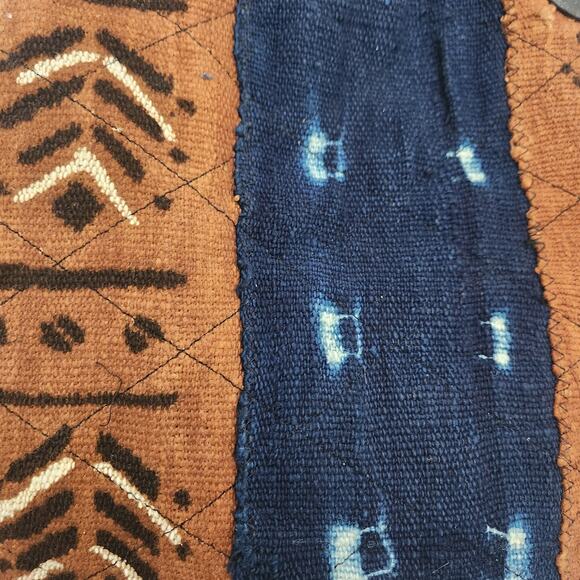 Women's Brown Woven Canvas Tribal Ethnic Pattern Tote - Picture 4 of 6